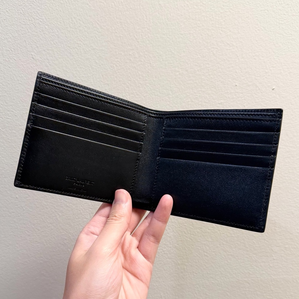 NWB Saint Laurent Men’s East West Leather Bifold Wallet - Picture 5 of 8